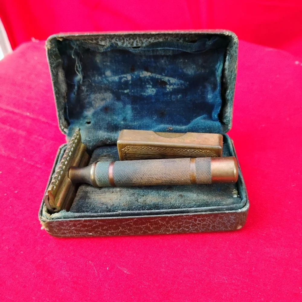 Antique Gillette Gold Tone Safety Razor In Original Case With Metal Razor Box